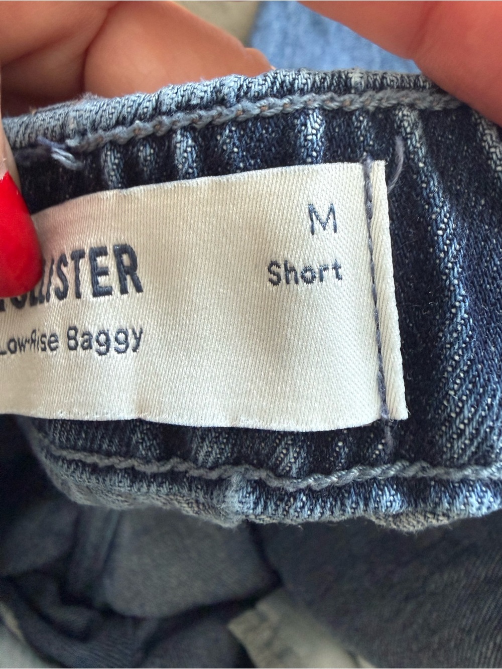 Hollister Low Rise Baggy Jean, size medium short. - Picture 7 of 8
